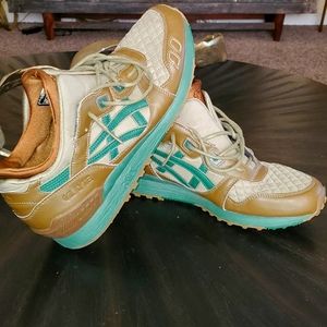 RARE ASICS GEL MTS MENS SIZE 11